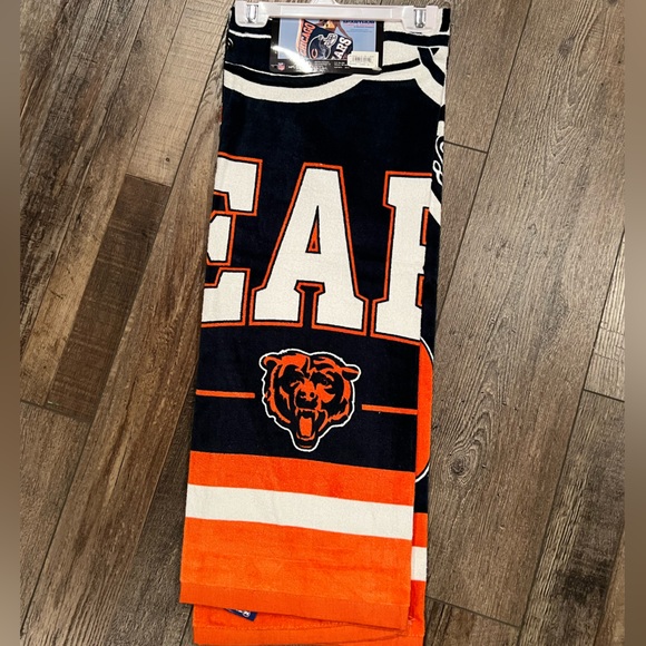 CHICAGO BEARS BEACH TOWEL 30" X 60" NWT LICENSED NFL MERCH COTTON - Picture 2 of 5